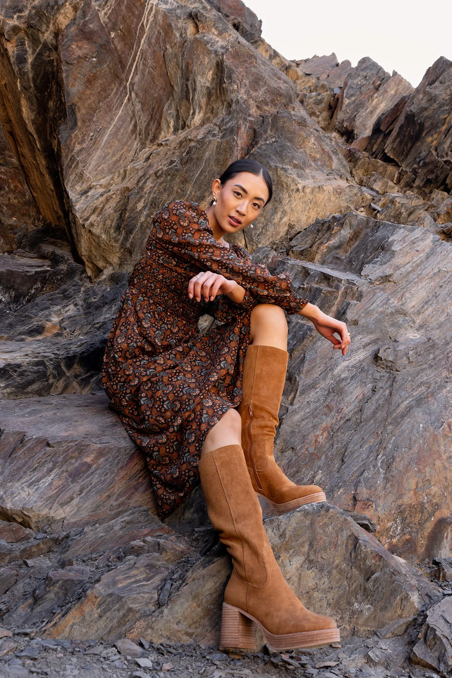 Averie Floral Midi Dress in Navy - FINAL SALE sold by bohme product image thumbnail 5