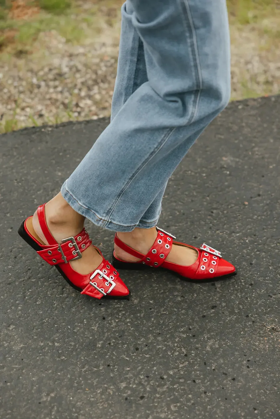 Steve Madden Graya Flats in Red sold by bohme product image thumbnail 4