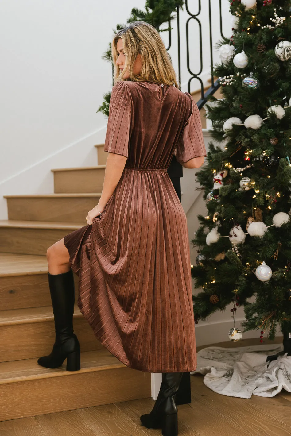 Evie Velvet Midi Dress in Mauve - FINAL SALE sold by bohme product image thumbnail 4