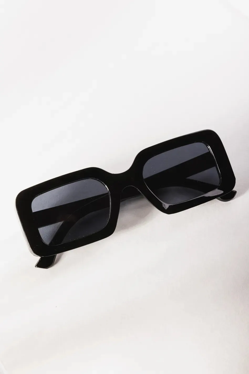 Porter Sunglasses in Black sold by bohme product image thumbnail 2