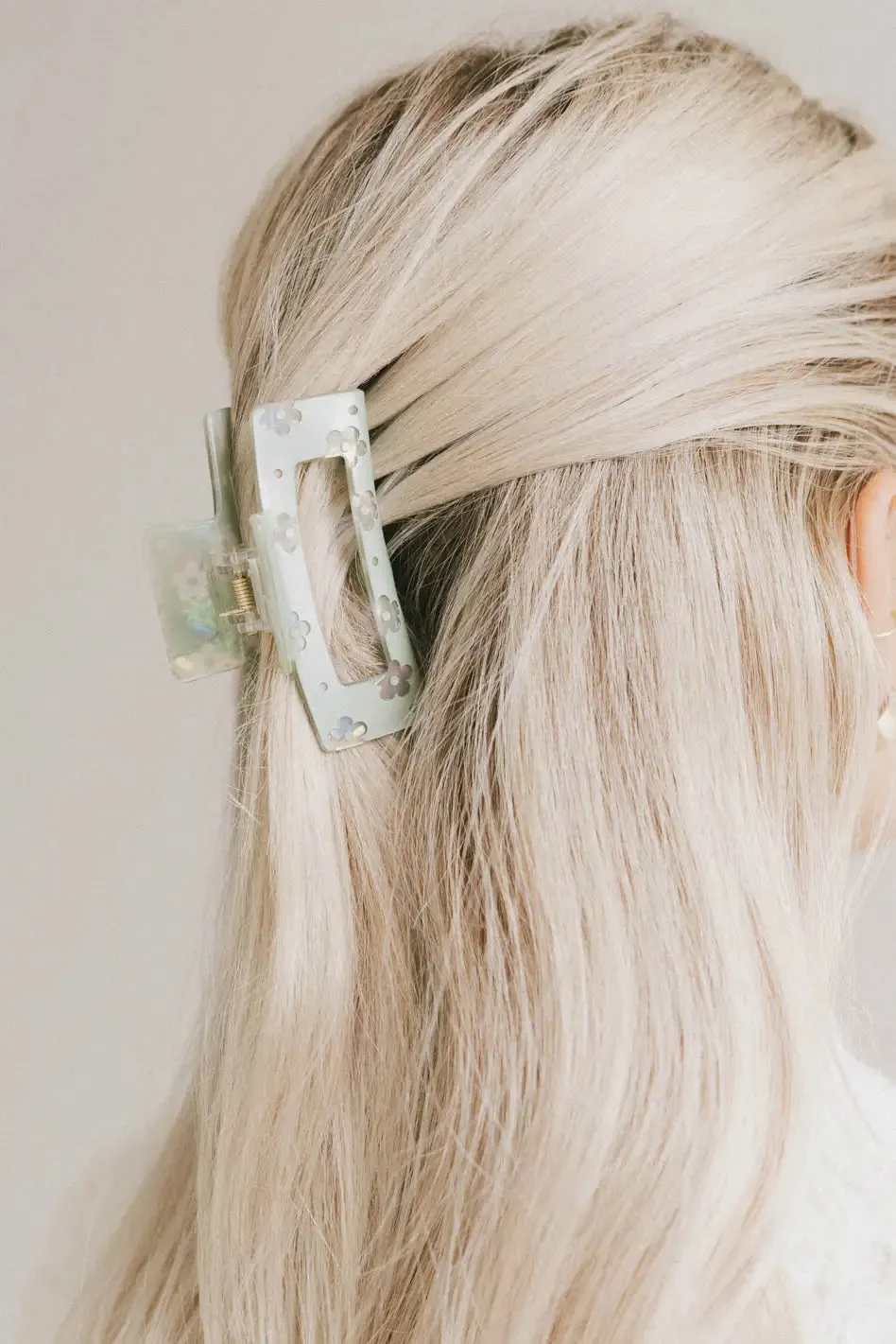 Daisy Inlay Claw Clip in Green sold by bohme product image thumbnail 3