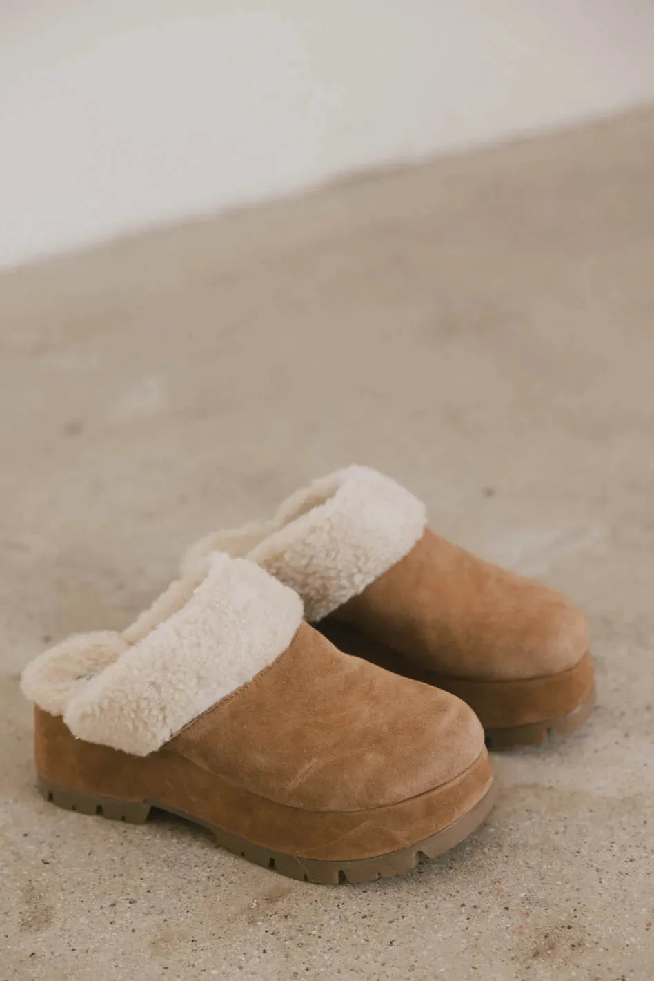 Steve Madden Juney Platform Clogs sold by bohme product image thumbnail 3