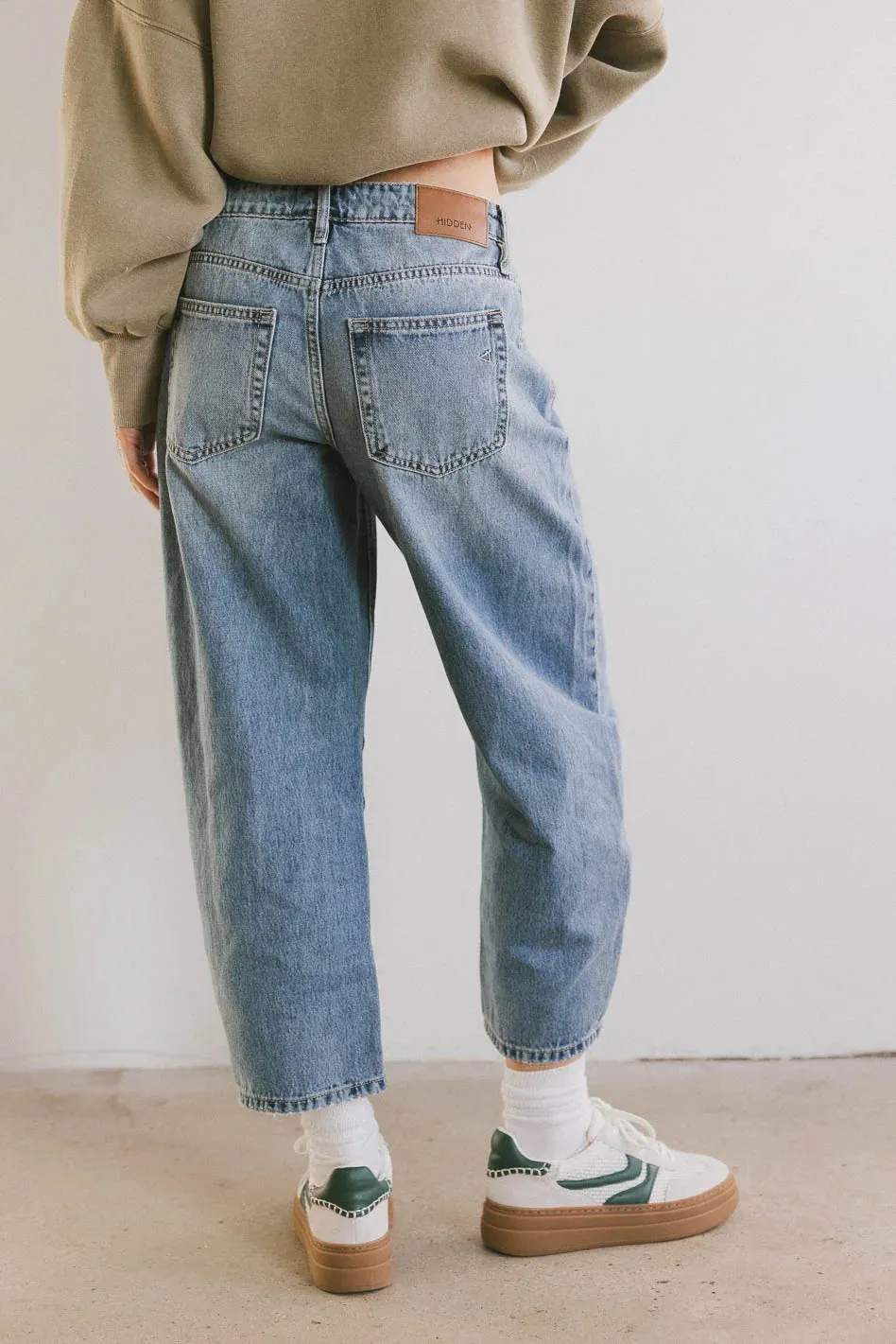 Bentlee Cropped Barrel Jeans in Medium Wash - FINAL SALE sold by bohme product image thumbnail 4