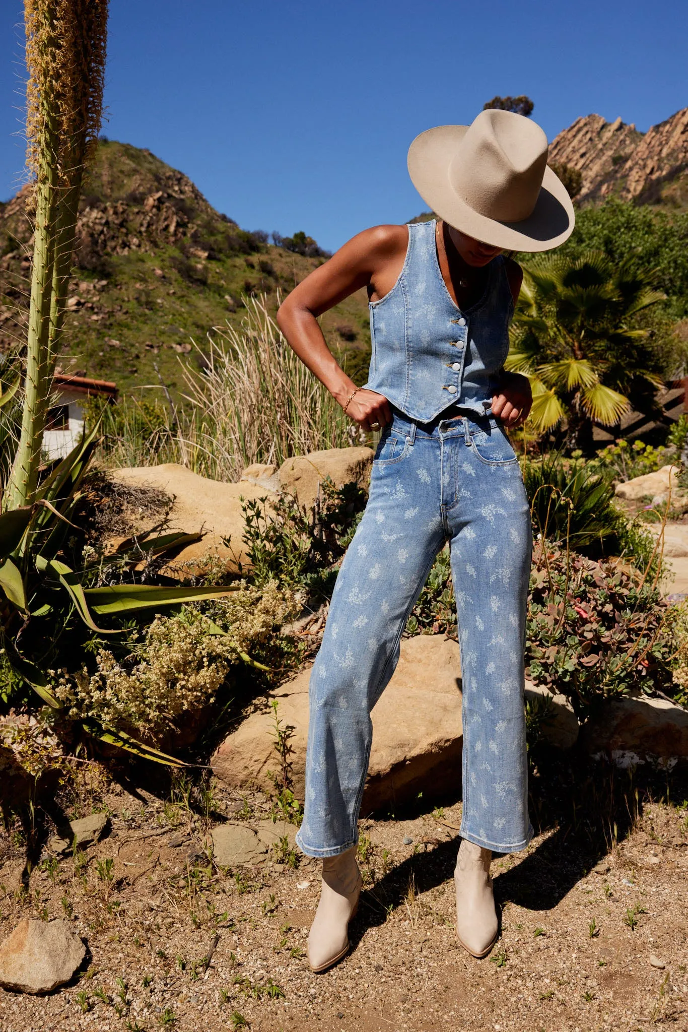 Shea Floral Straight Leg Jeans in Light Wash - FINAL SALE sold by bohme product image thumbnail 5