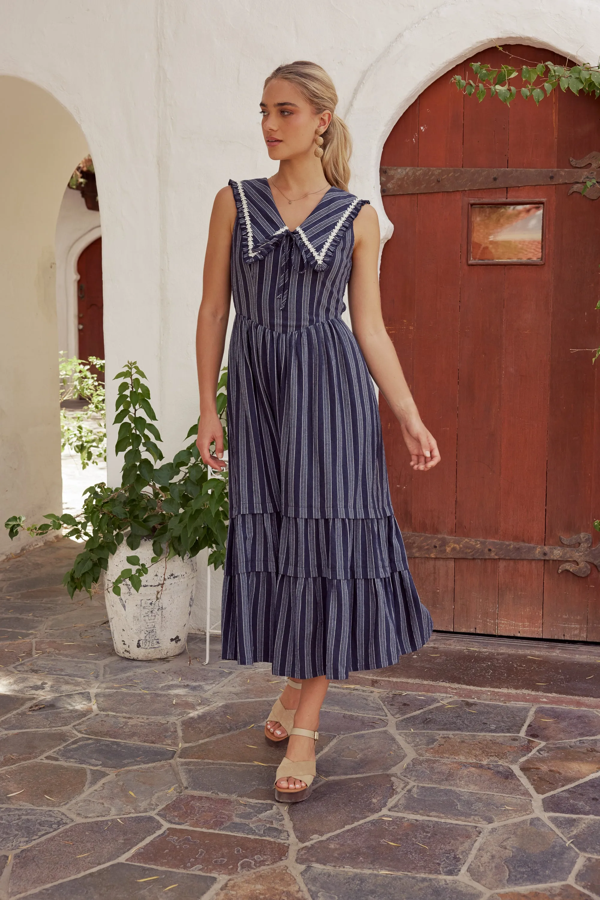 Miya Collared Midi Dress in Navy - FINAL SALE sold by bohme product image thumbnail 4