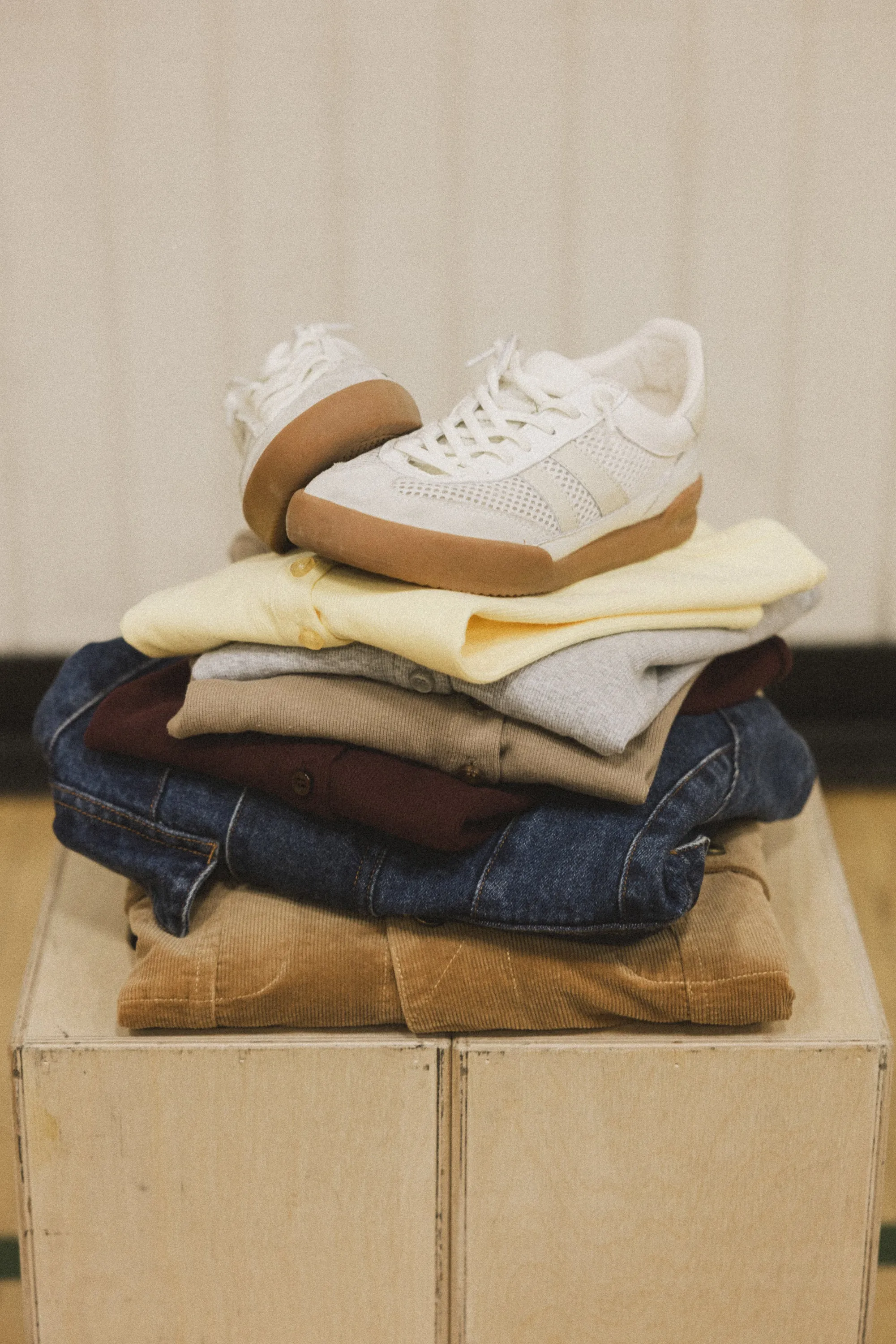 Steve Madden Verdict Sneakers in White sold by bohme product image thumbnail 3