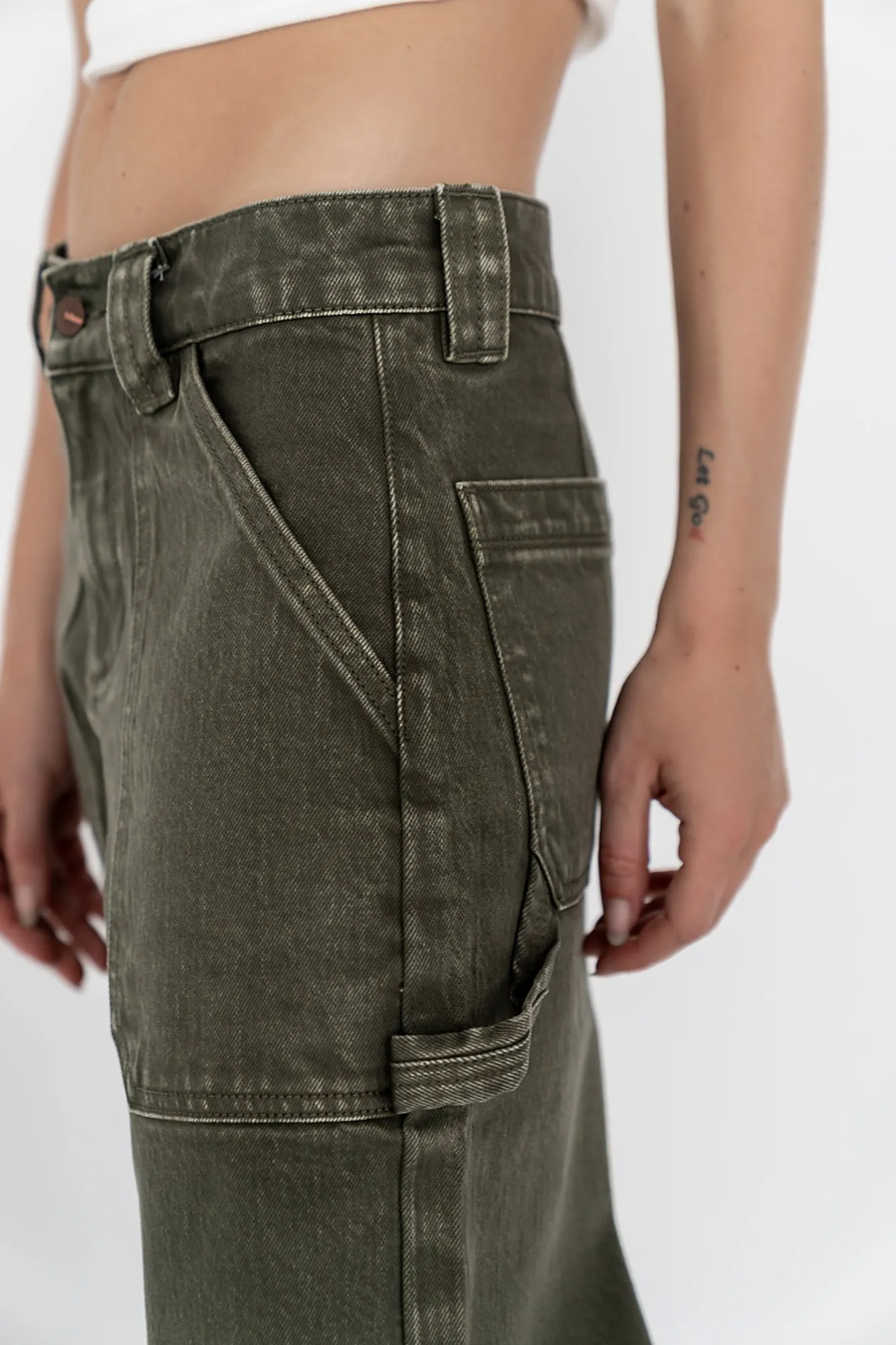 Scottie Barrel Jeans in Olive sold by bohme product image thumbnail 3