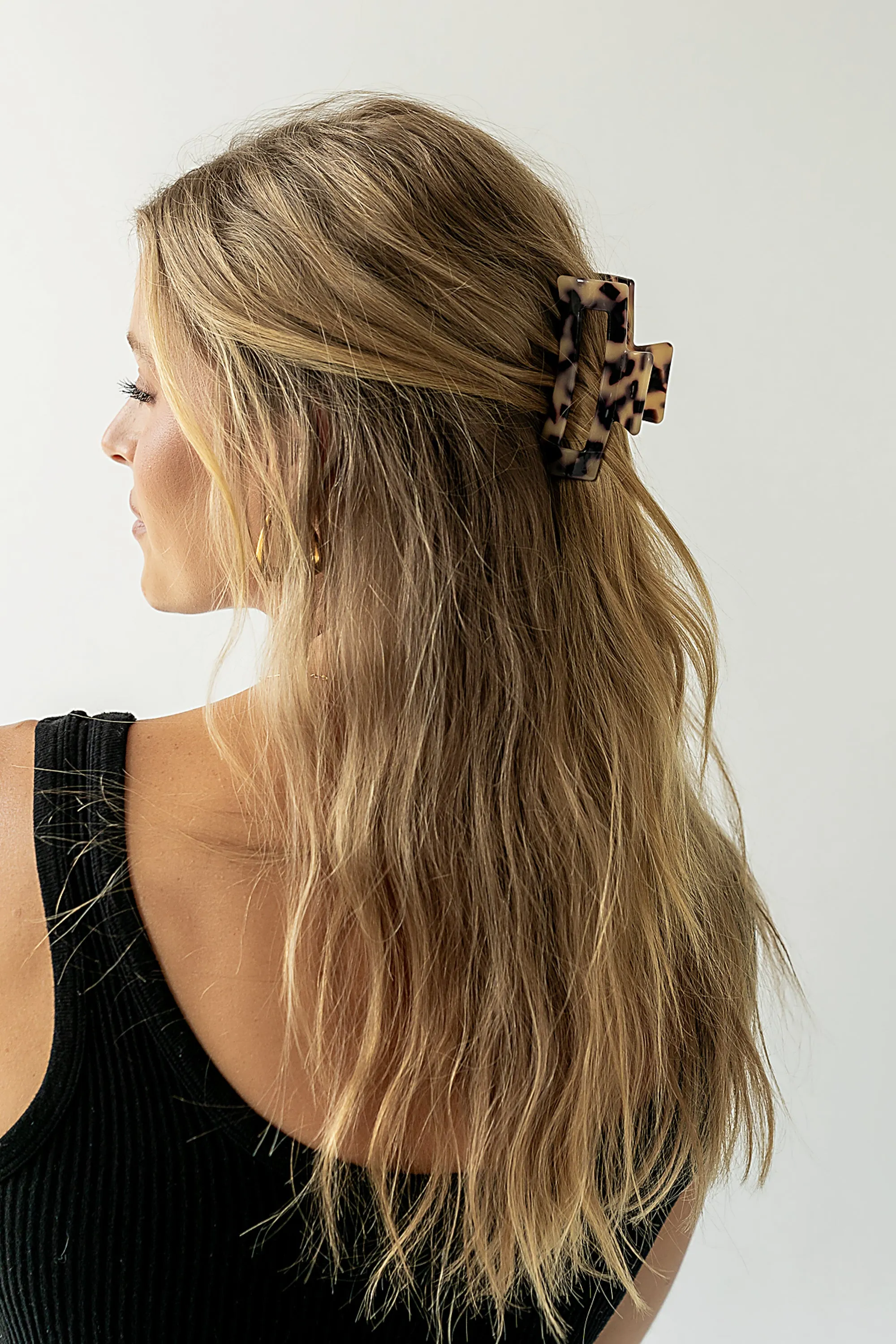 Allie Inlay Claw Clip in Tortoise sold by bohme