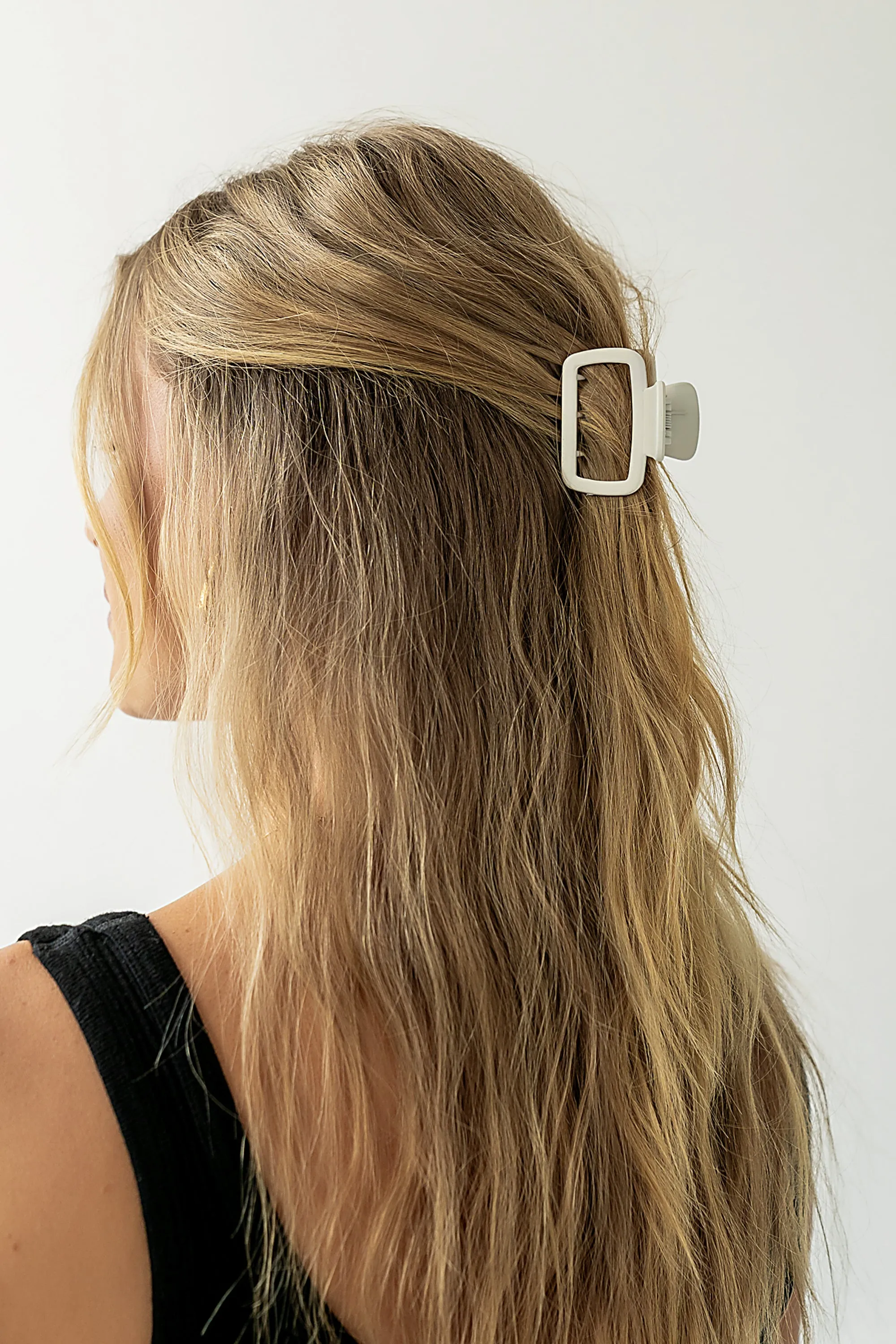 Tati Cutout Claw Clip in White sold by bohme product image thumbnail 3