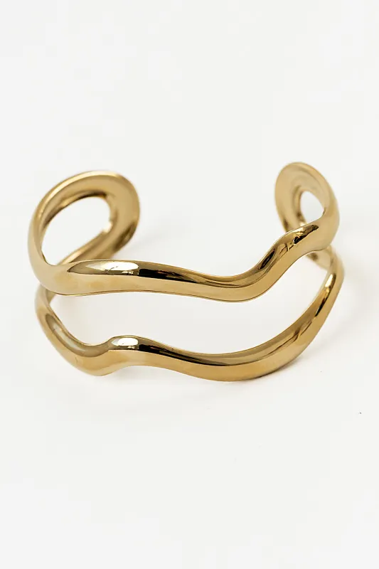 Quinny Abstract Cuff in Gold made by bohme