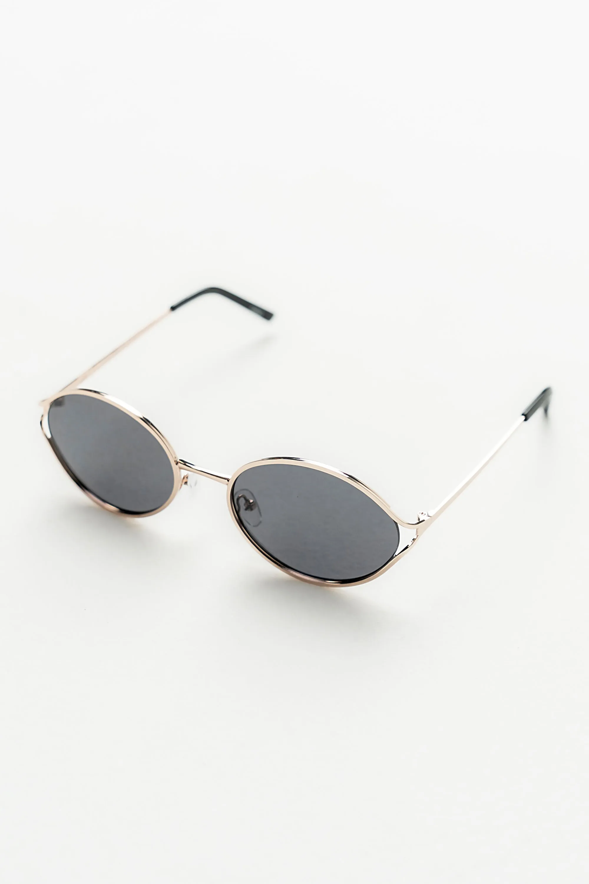 Kasey Sunglasses sold by bohme product image thumbnail 2