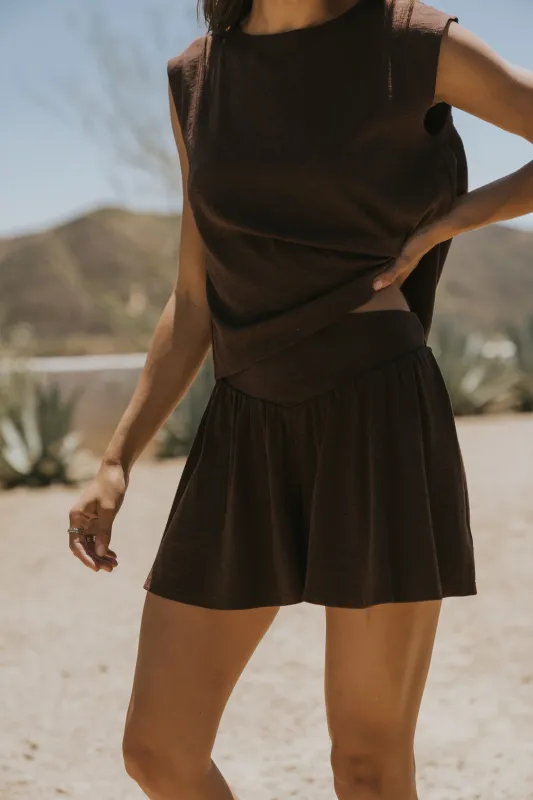 Britta Flowy Shorts in Brown made by bohme