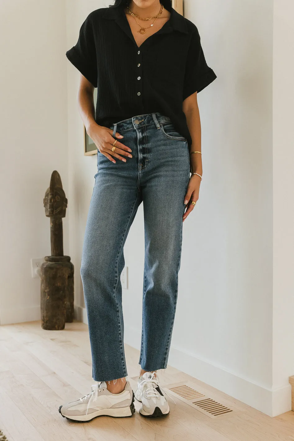 Amelia Straight Leg Jeans in Medium Wash - FINAL SALE sold by bohme product image thumbnail 4