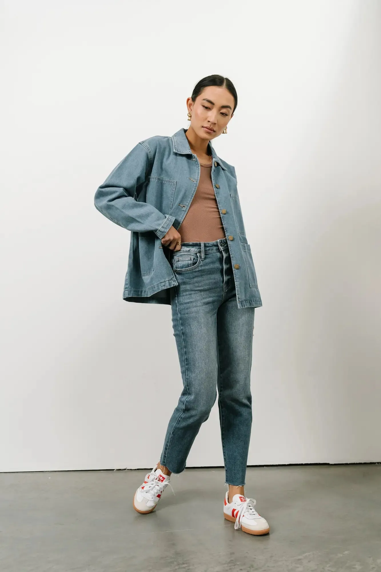 Amelia Straight Leg Jeans in Medium Wash - FINAL SALE sold by bohme product image thumbnail 2