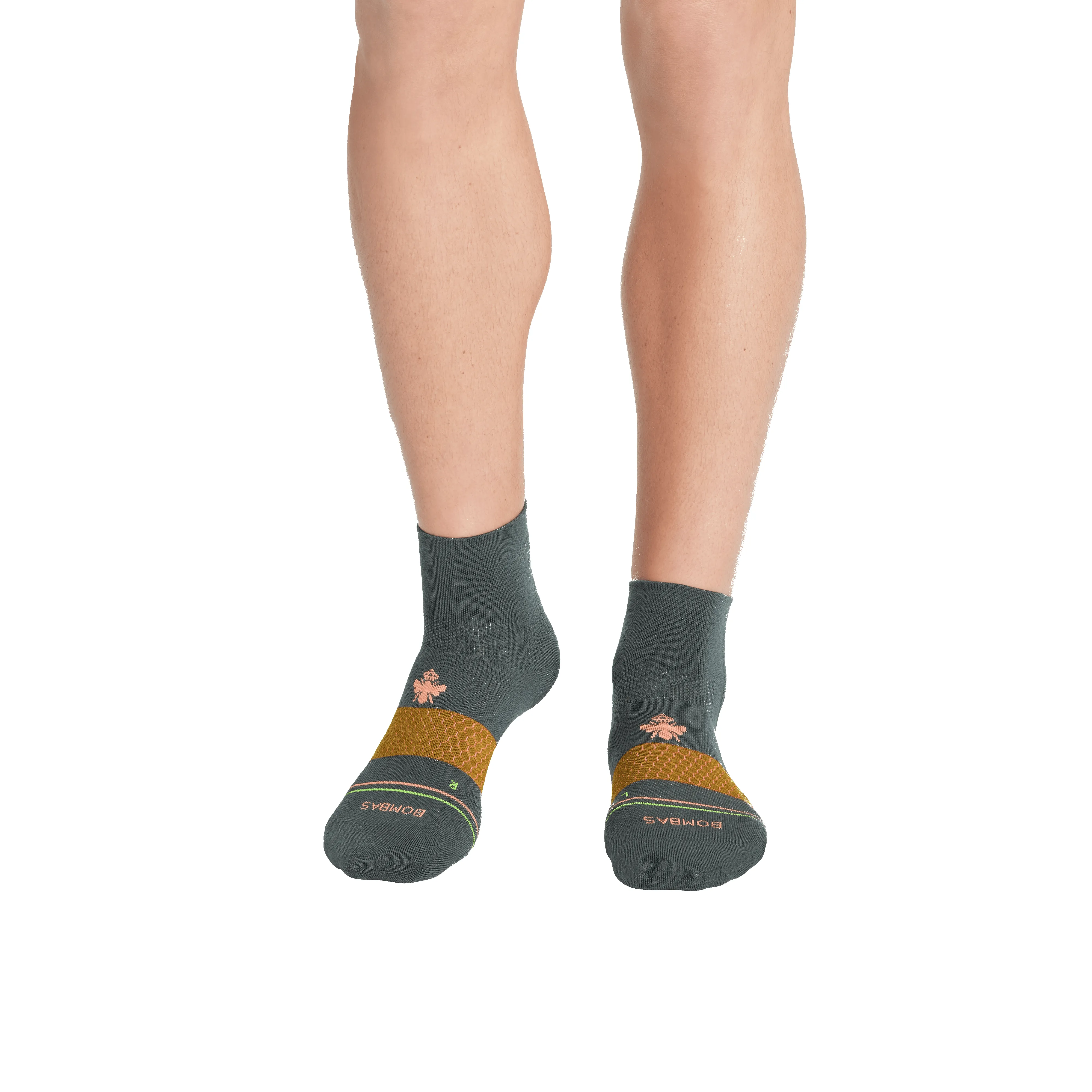 Men's Merino Wool Blend Athletic Quarter Sock 3-Pack sold by Bombas product image thumbnail 3