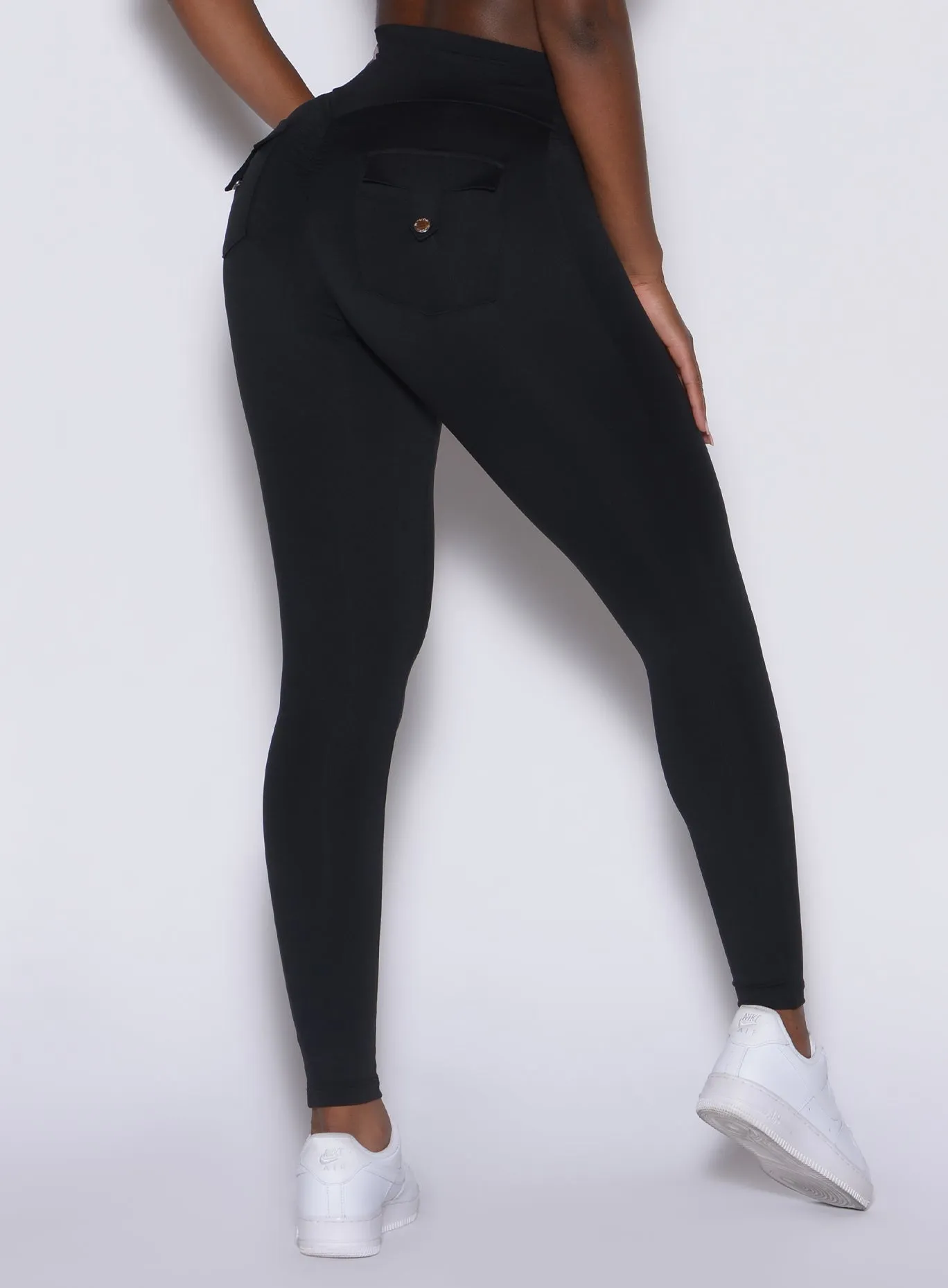 Pocket Pop Leggings 2.0 sold by Bombshell Sportswear product image thumbnail 4