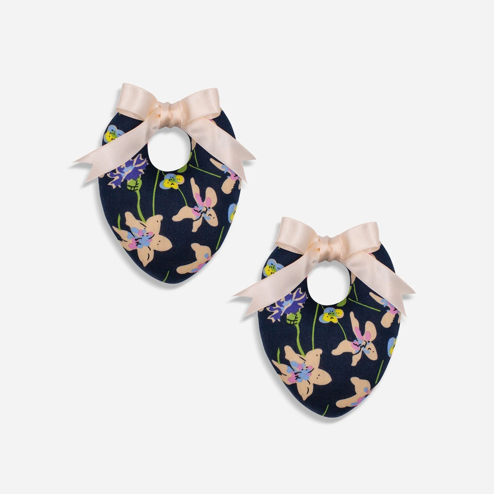 Midnight Bloom Shoe Stuffer Inserts sold by Boston Proper product image thumbnail 3