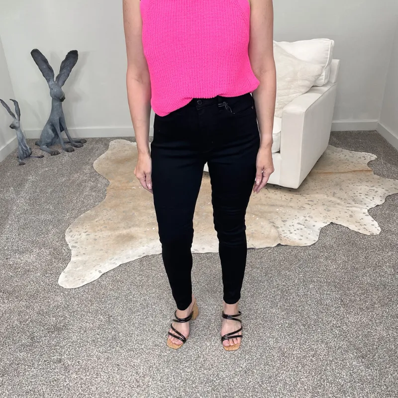 Judy Blue Black High Waist Tummy Control Classic Skinny Jeans sold by Boujee Boutique product image thumbnail 4