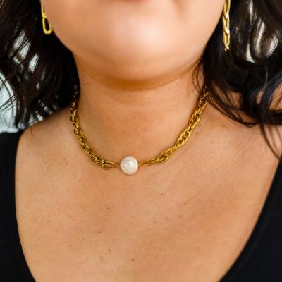 Ocean's Gold Shell Pendant Necklace sold by Boujee Boutique