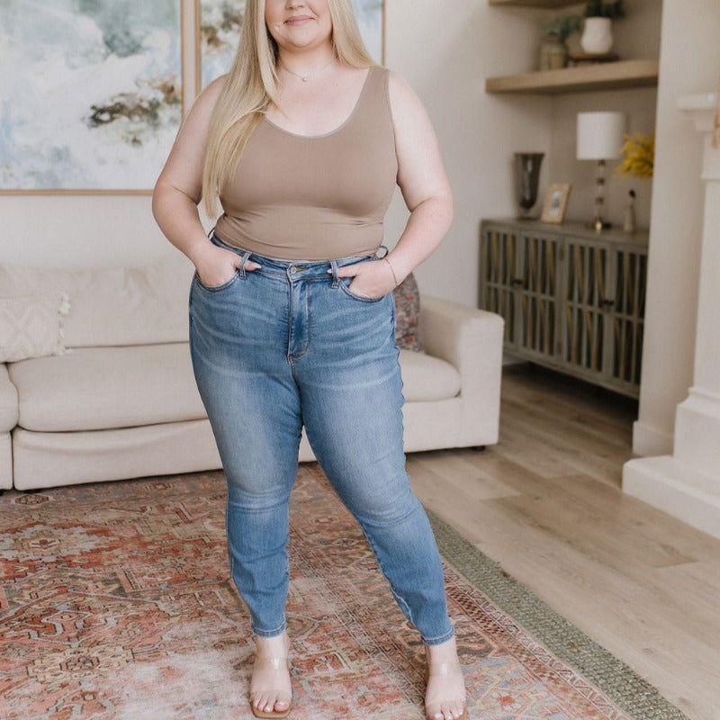 Judy Blue High Waist Control Top Shield Pocket Skinny Jeans sold by Boujee Boutique product image thumbnail 3