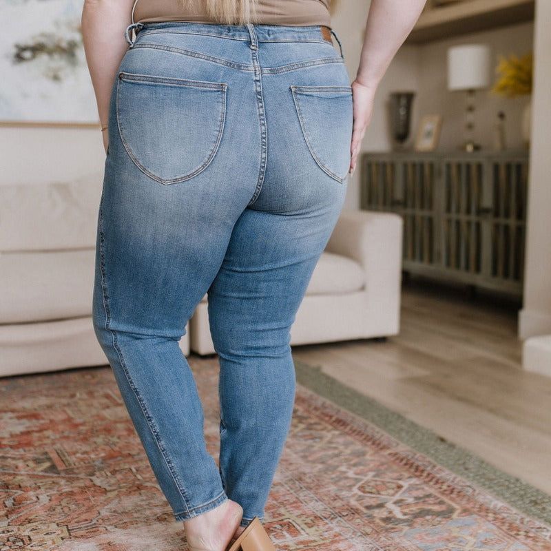 Judy Blue High Waist Control Top Shield Pocket Skinny Jeans sold by Boujee Boutique product image thumbnail 9