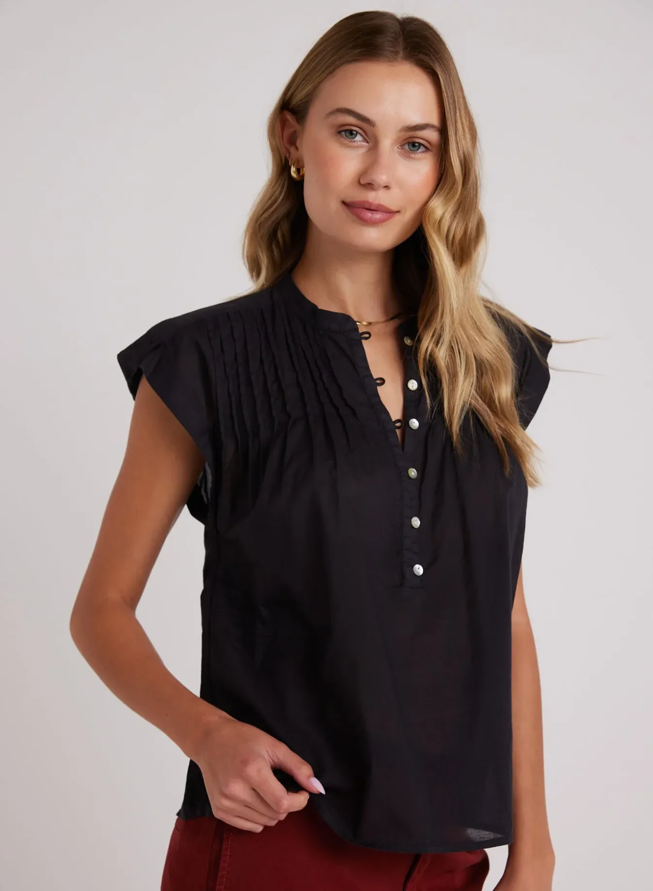 Bella Dahl SS Pintuck Pullover - Black sold by Boutique with Grace