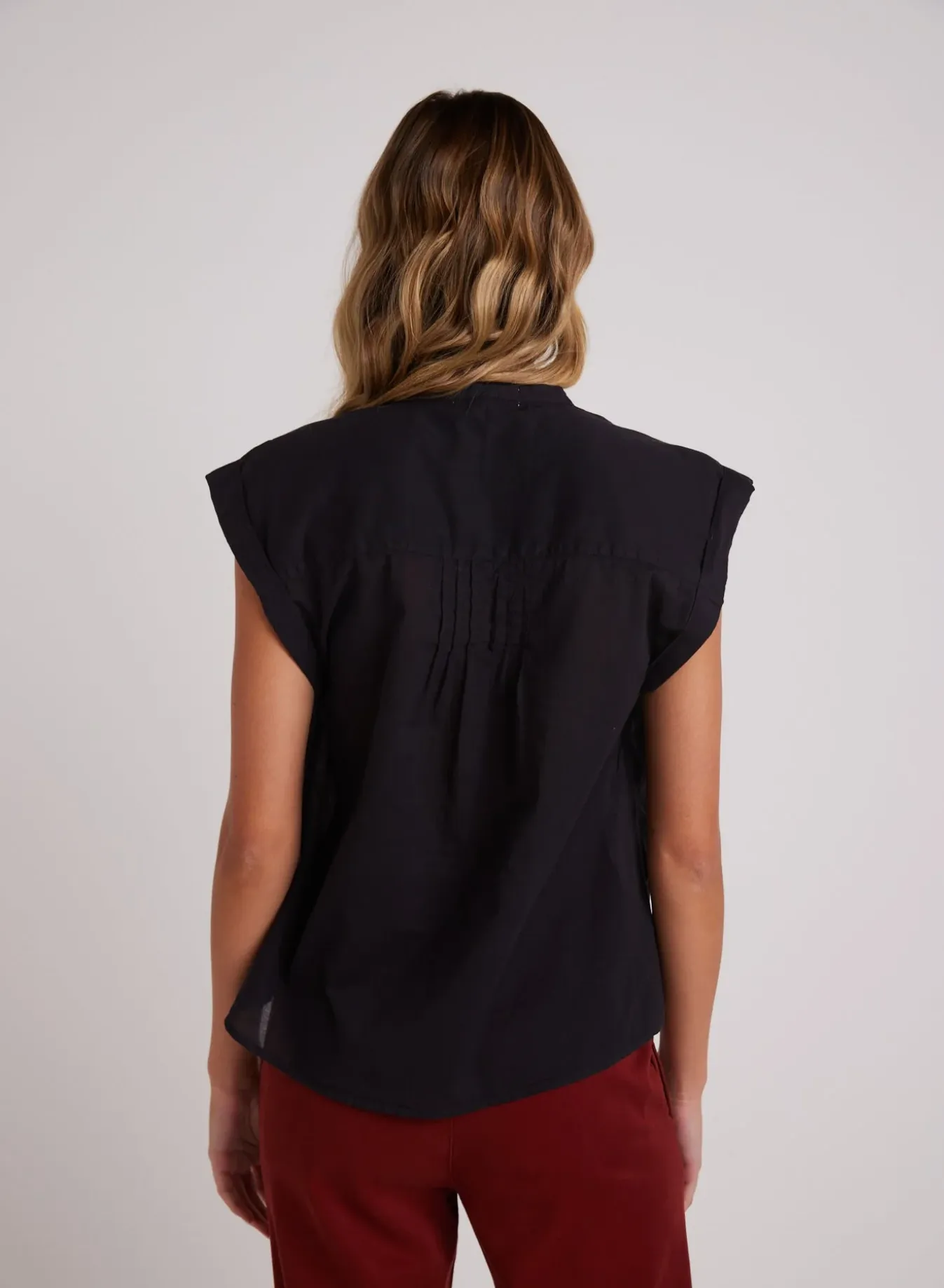 Bella Dahl SS Pintuck Pullover - Black sold by Boutique with Grace product image thumbnail 3