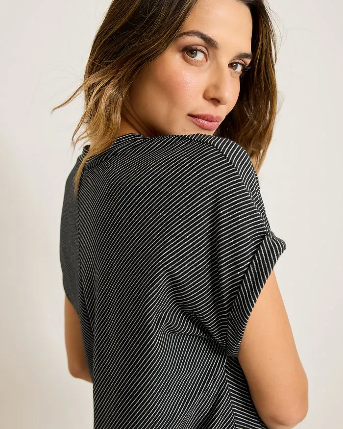 Tommy Bahama Kauai V-Neck Tee - Black sold by Boutique with Grace product image thumbnail 3