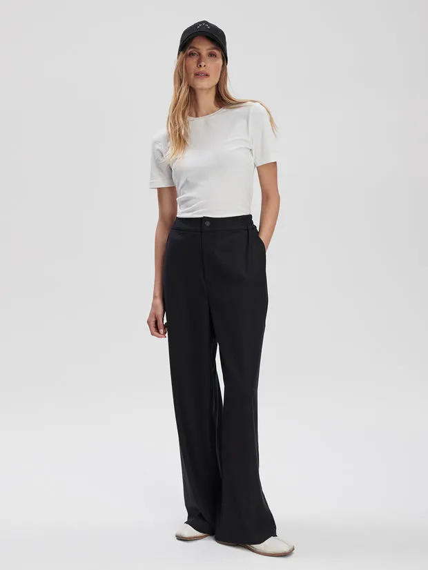 Varley Winnie Wide Leg 31.5” - Black sold by Boutique with Grace product image thumbnail 3