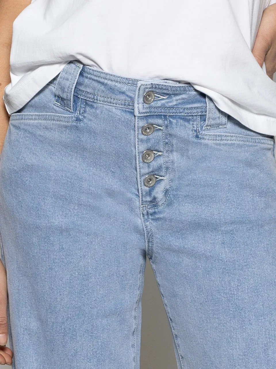 Sanctuary Luna Cuffed Denim Pant - Blue Moonlight sold by Boutique with Grace product image thumbnail 5