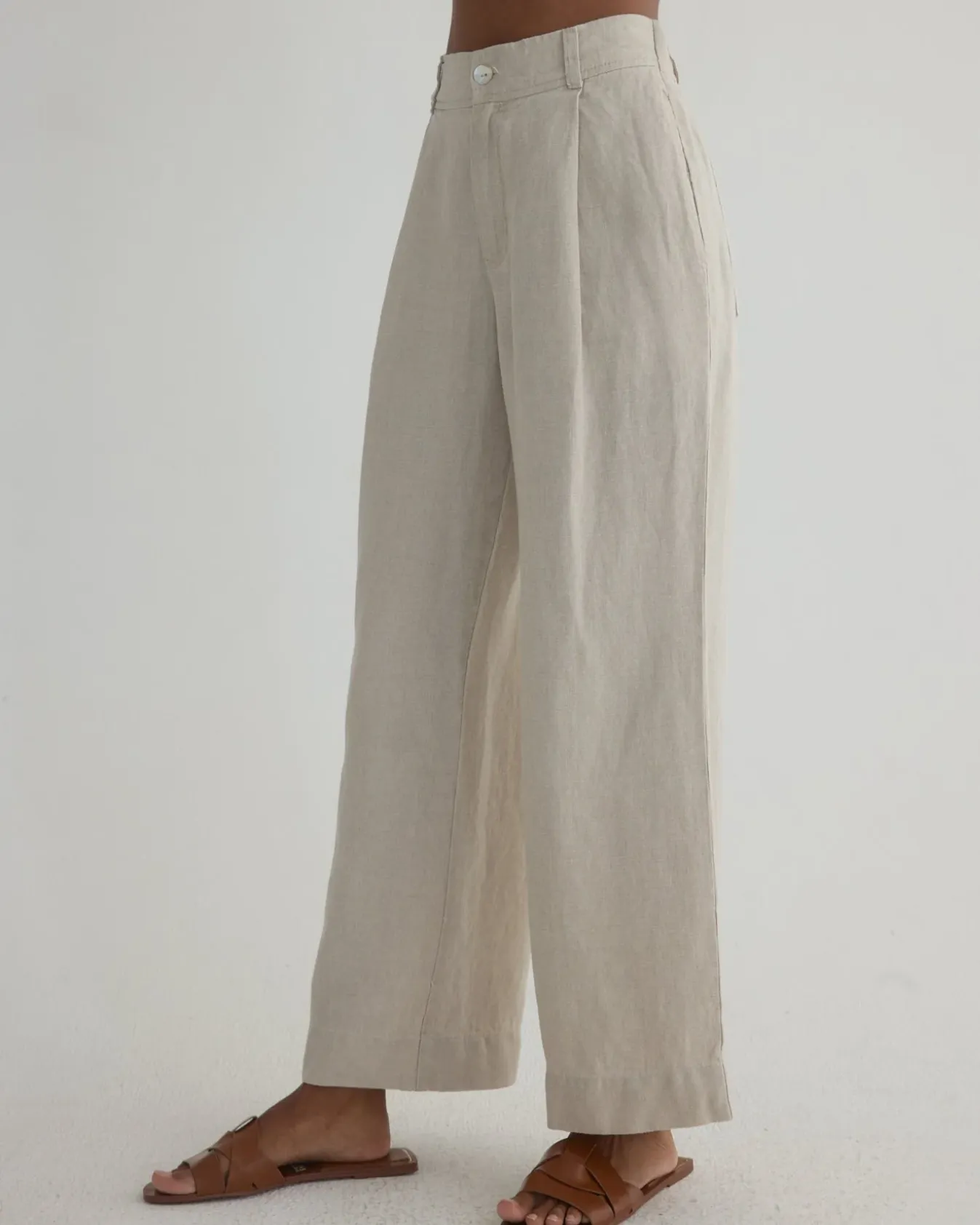 Bella Dahl Pleated Wide Leg Ankle Pant - Linen Sand sold by Boutique with Grace product image thumbnail 4