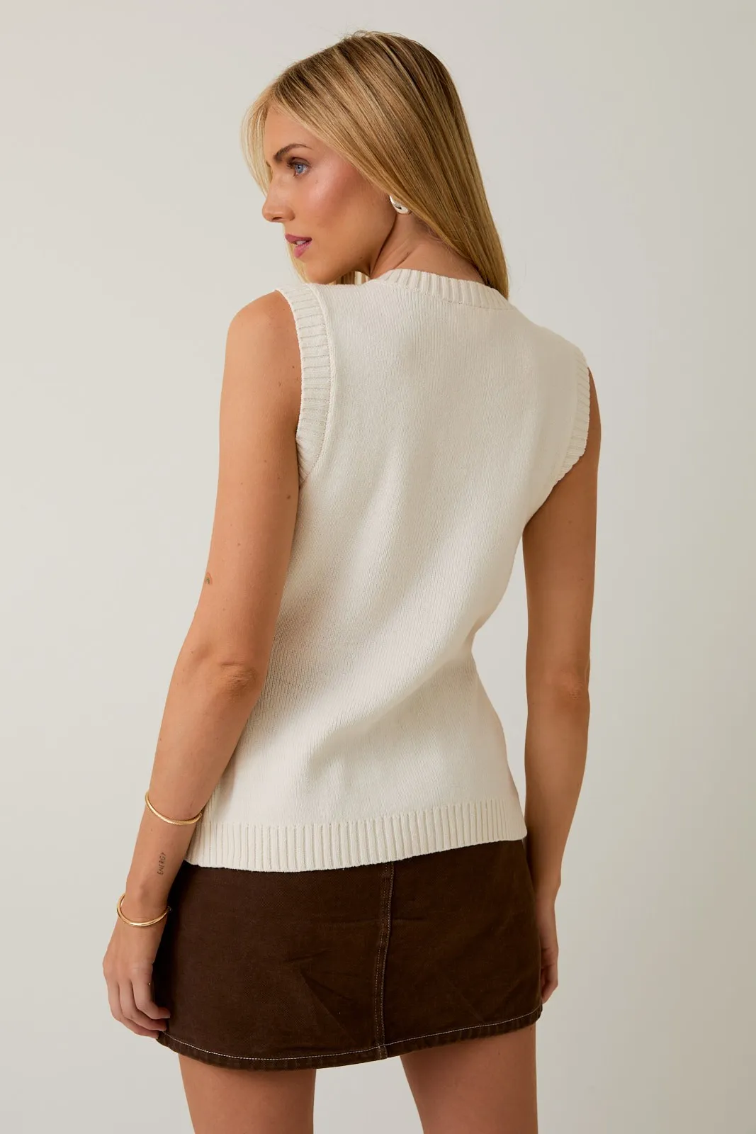 Le Lis Buttondown Vest - White sold by Boutique with Grace product image thumbnail 3