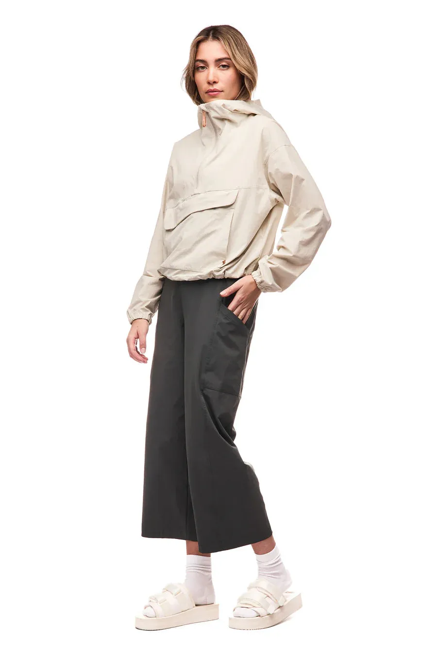 Indyeva Pierna II Crop - Nephrite sold by Boutique with Grace product image thumbnail 2