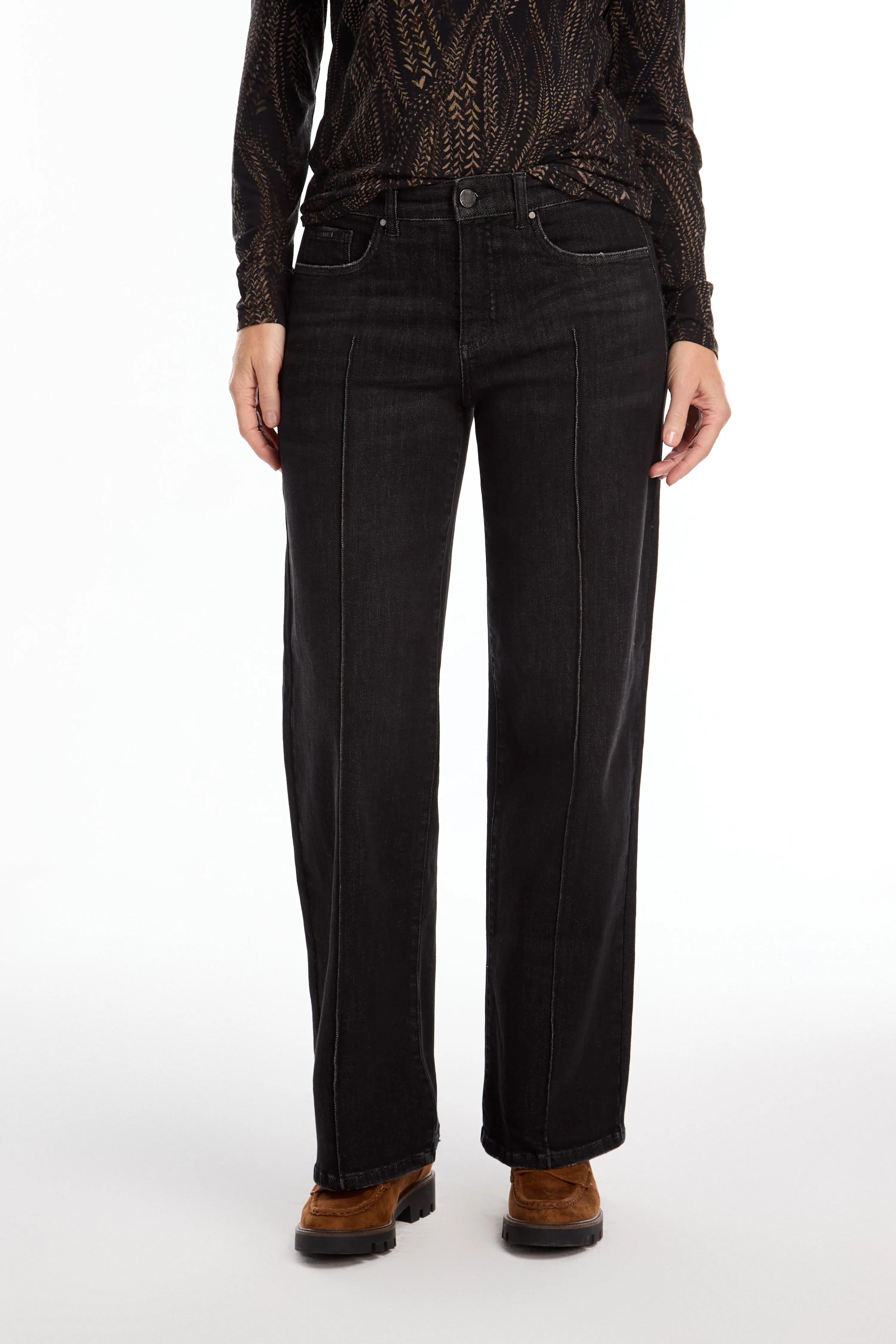FDJ Olivia Pintuck Wide Leg - Black Wash sold by Boutique with Grace product image thumbnail 3