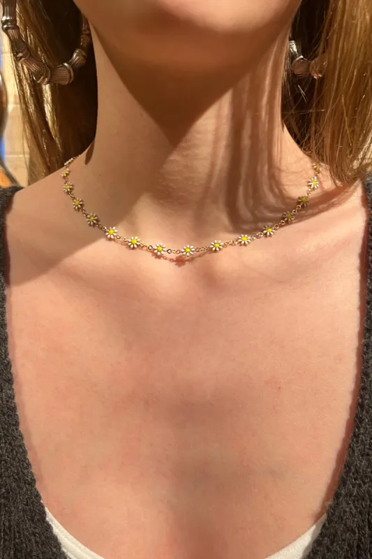 Gold Daisy Chain Necklace sold by Brandy Melville