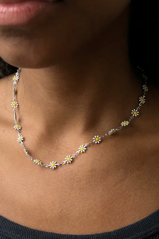 Silver Daisy Chain Necklace sold by Brandy Melville