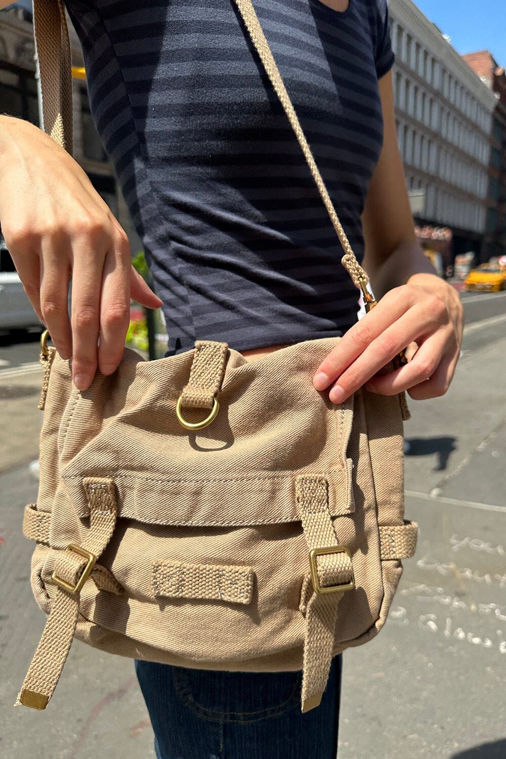 【BBYB】23SS★ Nov Unisex Mini Messenger messenger-bags_01.jpg