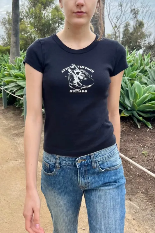 Hailie Austin Vintage Guitars Top sold by Brandy Melville