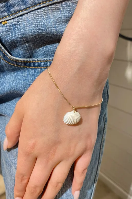 Seashell Bracelet sold by Brandy Melville
