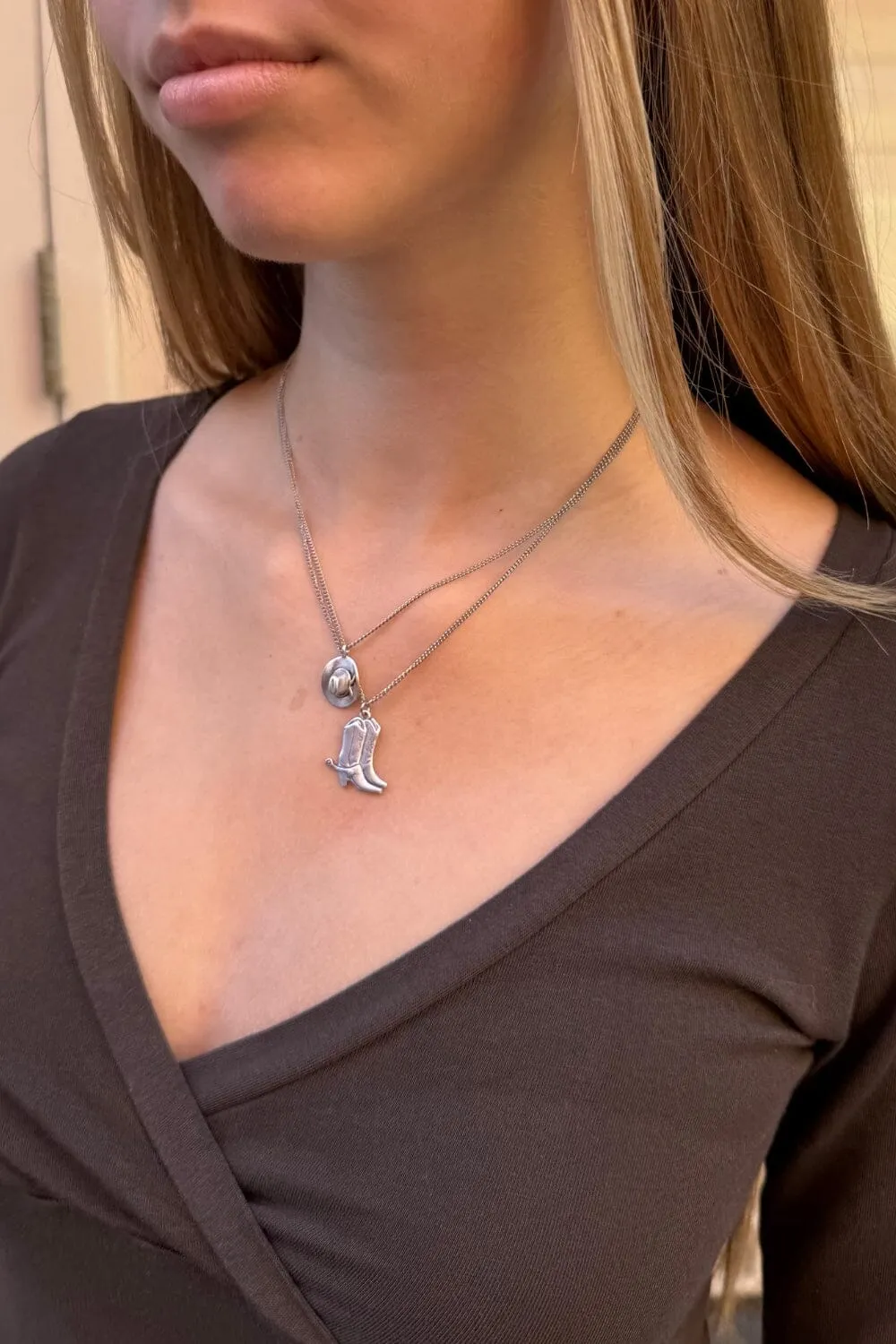 Santa Cowboy Hat & Boots Necklace sold by Brandy Melville product image thumbnail 2