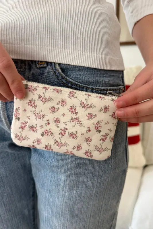 Roses Coin Purse made by Brandy Melville
