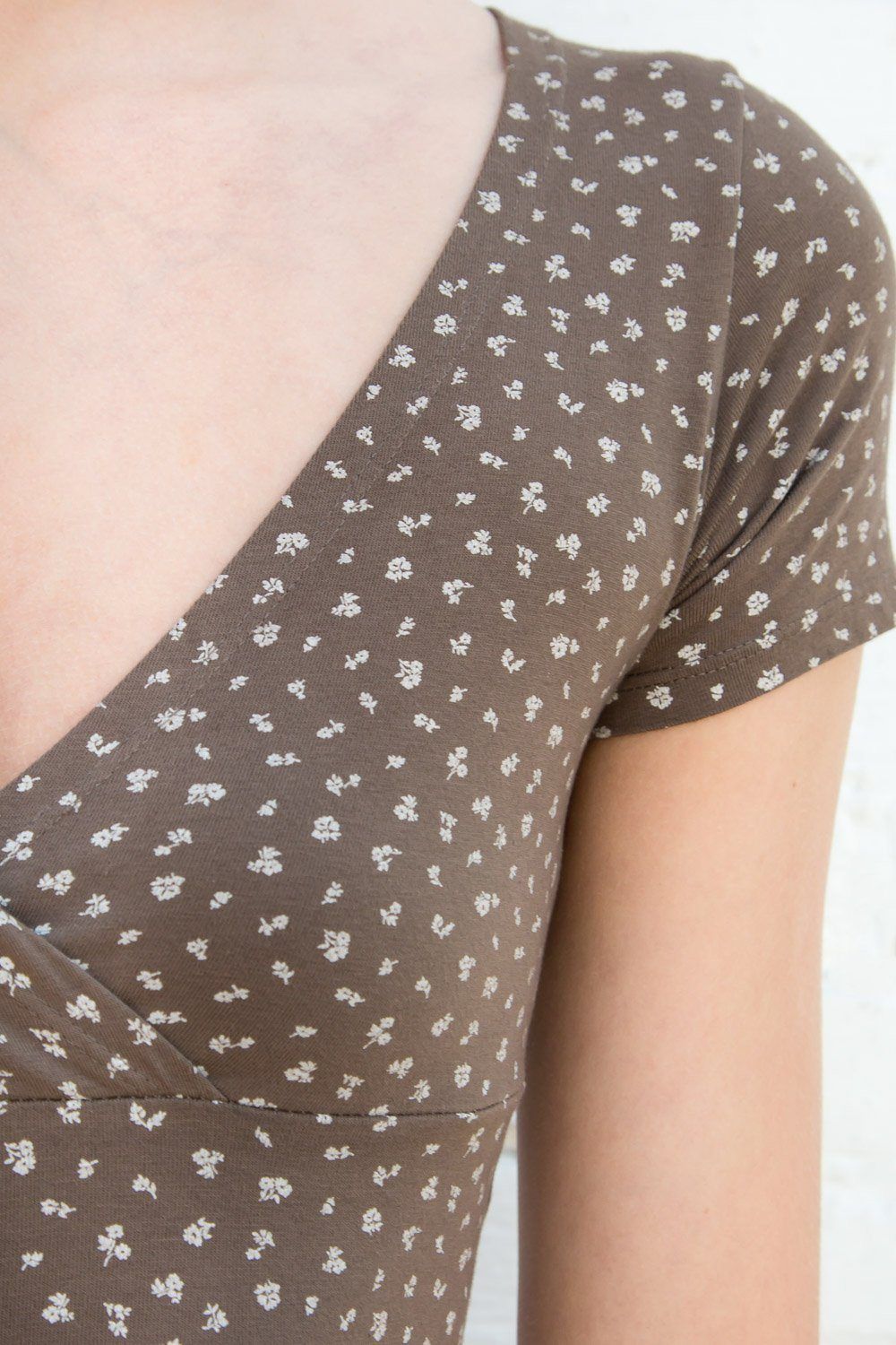 Amara Floral Short Sleeve Dress sold by Brandy Melville product image thumbnail 8