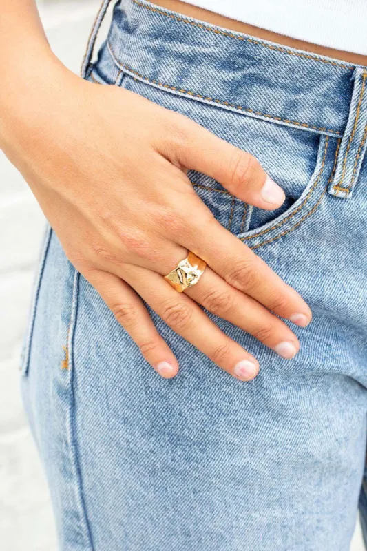 Hammered Ring sold by Brandy Melville