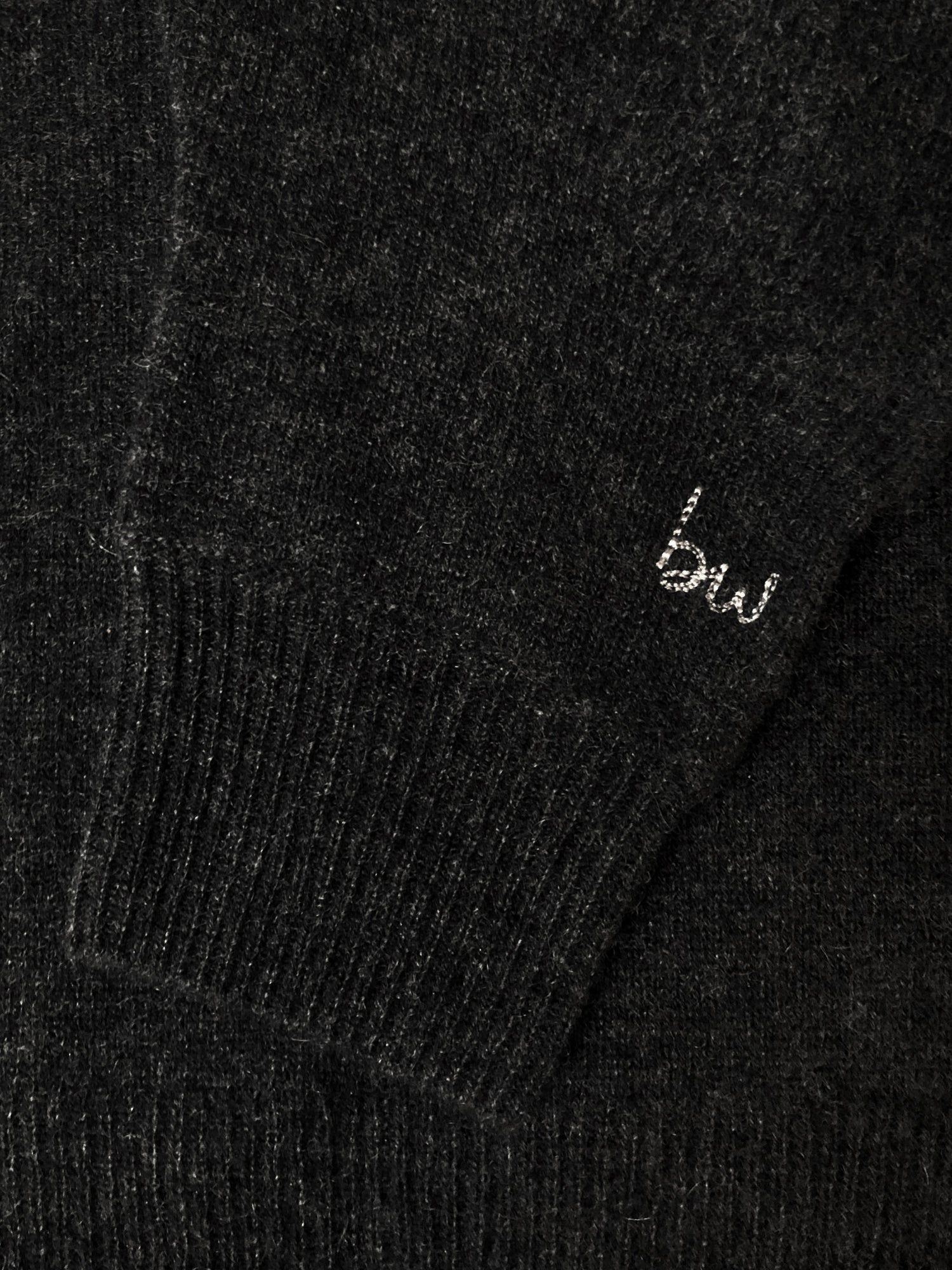 The Marcel Vee sold by Brochu Walker product image thumbnail 3