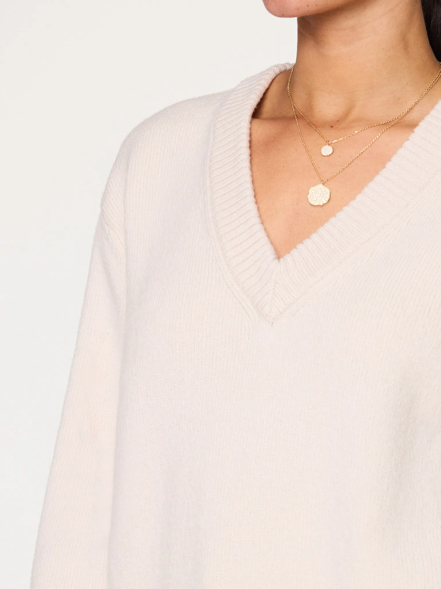 The Emery Vee sold by Brochu Walker product image thumbnail 4