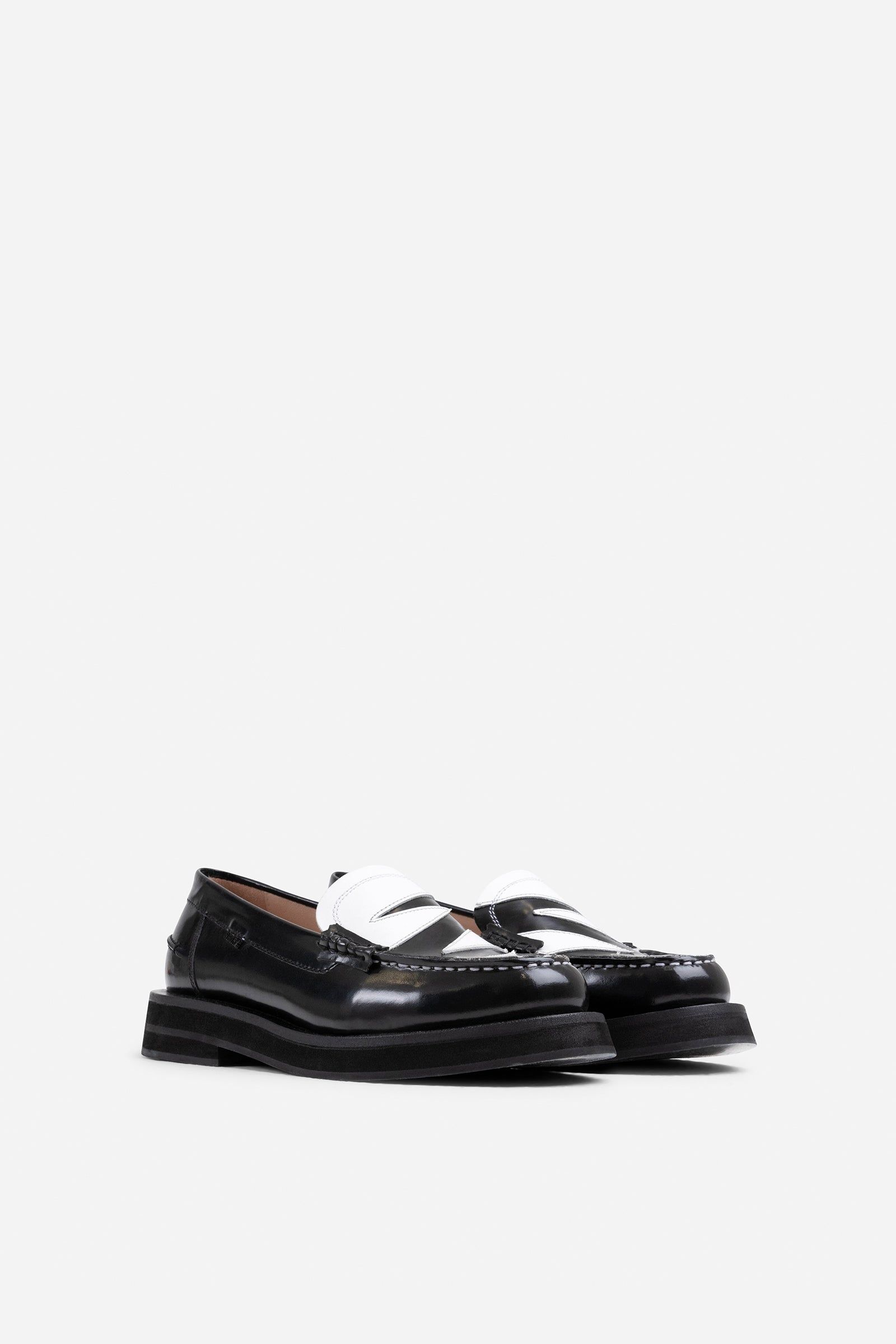 Loafer New-Frizo Print | black/white sold by Bronx product image thumbnail 3