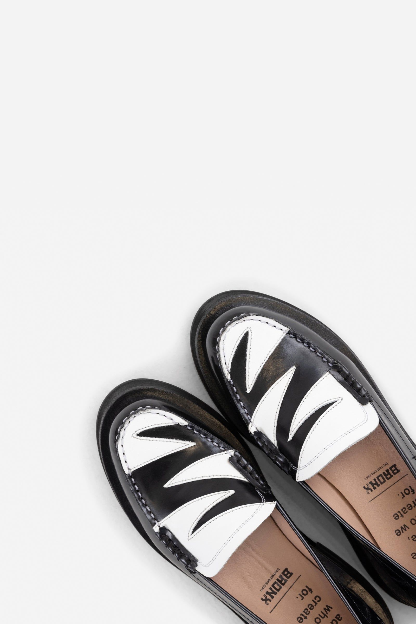 Loafer New-Frizo Print | black/white sold by Bronx product image thumbnail 4