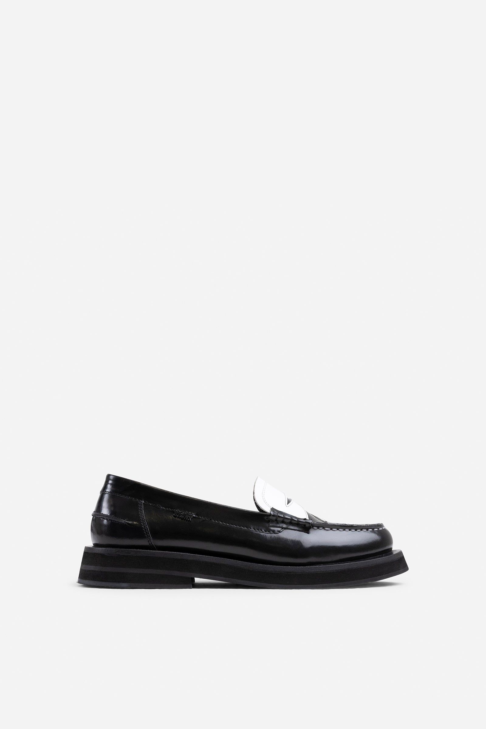 Loafer New-Frizo Print | black/white sold by Bronx