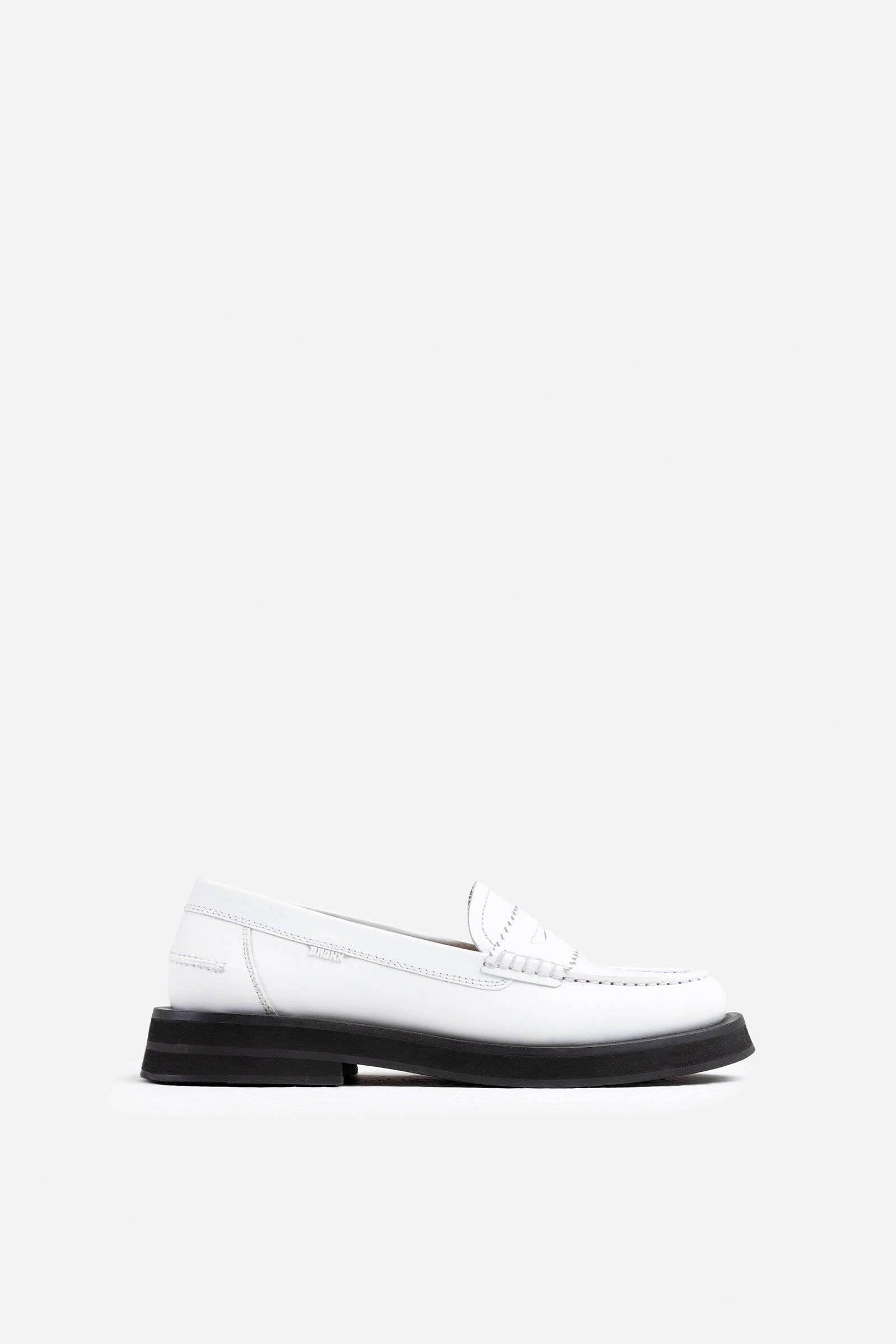 Loafer New-Frizo | White sold by Bronx