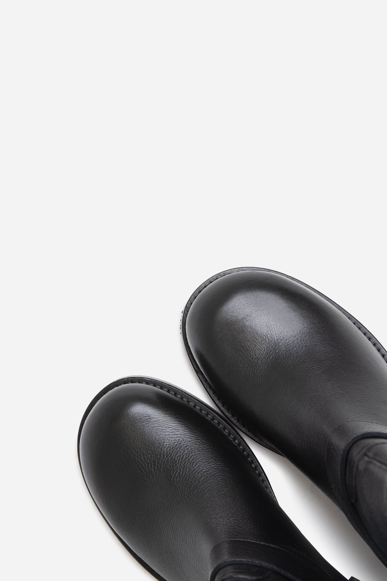 new-camperos | black sold by Bronx product image thumbnail 4